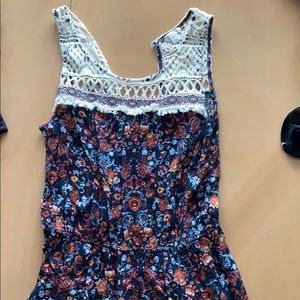 Super cute laced top romper!